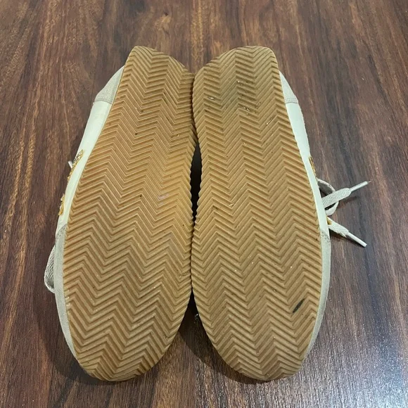 ✨Star Sneakers with Gold Accents - Picture 6 of 7